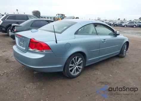 2010 Volvo C70 T5 z USA, uszkodzony, nr VIN YV1672MC9AJ092141